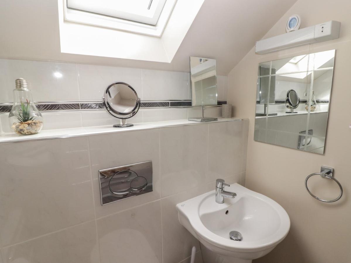 טנבי Daffodil Apartment מראה חיצוני תמונה